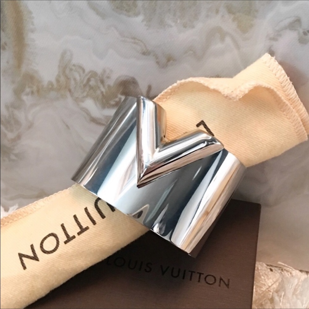 Louis Vuitton Silver Essential V Cuff